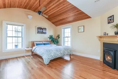 141 Walnut St, Brookline, MA 02445 photo 9