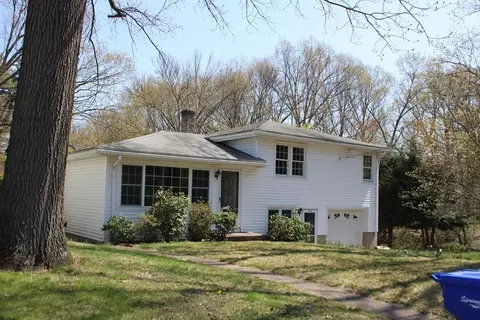 295 Draper St, Springfield, MA 01108 photo 3