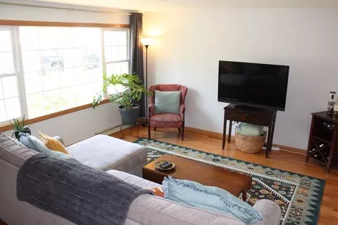 295 Draper St, Springfield, MA 01108 photo 8