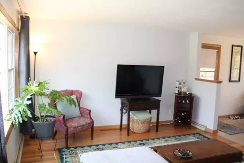 295 Draper St, Springfield, MA 01108 photo 12