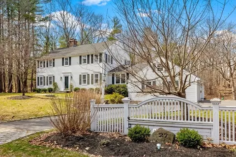 27 Wanders Dr, Hingham, MA 02043 photo 1