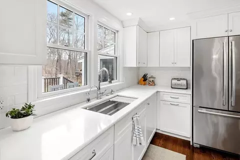 27 Wanders Dr, Hingham, MA 02043 photo 5