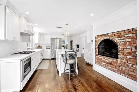 27 Wanders Dr, Hingham, MA 02043 photo 3