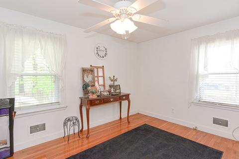 38 Spring St, Plainville, MA 02762 photo 15