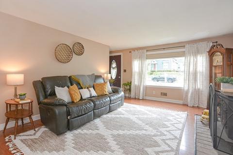 38 Spring St, Plainville, MA 02762 photo 4