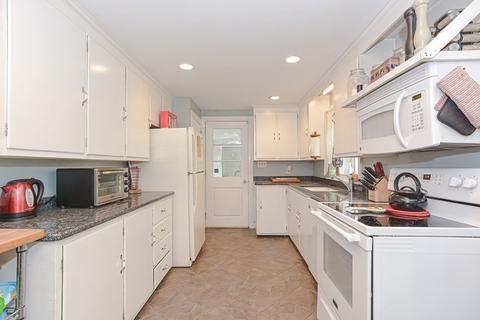 38 Spring St, Plainville, MA 02762 photo 6
