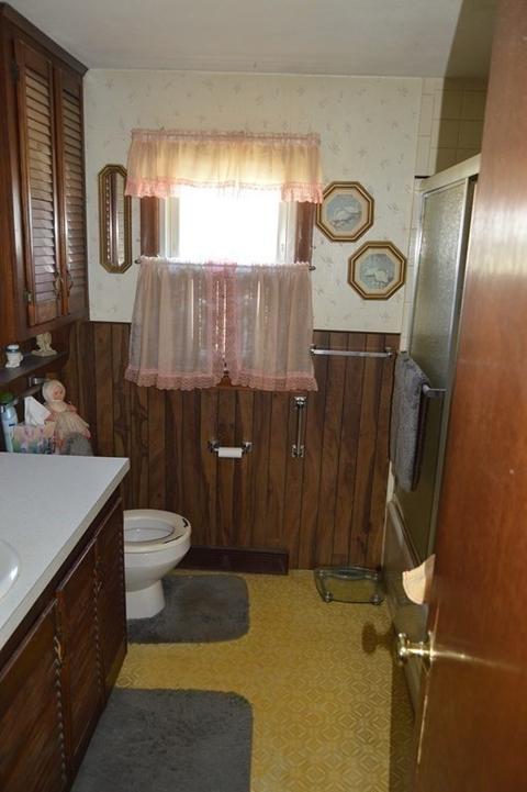 35 Arliss St, Springfield, MA 01109 photo 8