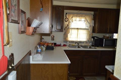 35 Arliss St, Springfield, MA 01109 photo 5