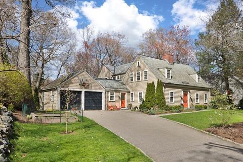 245 Woodland Rd, Chestnut Hill, MA 02467