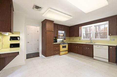 3 Fall Ln, Canton, MA 02021 photo 17