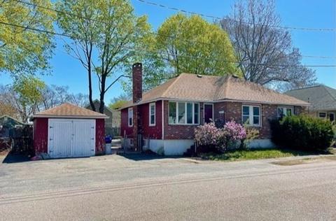 30 Delano Ave, Quincy, MA 02169 | 31 Photos | MLS #73103064 - Movoto