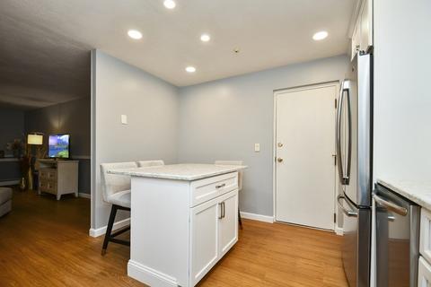 80 Walnut St #404, Canton, MA 02021 photo 8