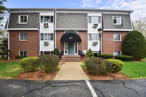 80 Walnut St #404, Canton, MA 02021 photo 1