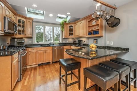 42 Oakhurst Cir, Needham, MA 02492 photo 3