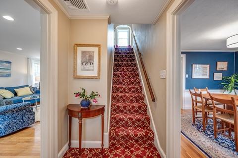 42 Oakhurst Cir, Needham, MA 02492 photo 2