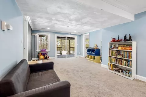 27 Harborview Dr, Hingham, MA 02043 photo 18