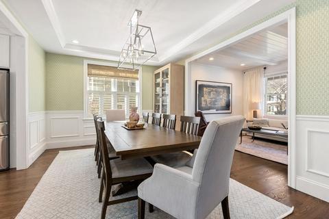 32 Briarwood Cir, Needham, MA 02494 photo 4