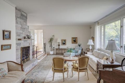 18 Apache Trl, Arlington, MA 02474 photo 4