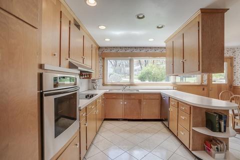 18 Apache Trl, Arlington, MA 02474 photo 11