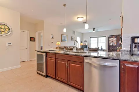 360 Andover St #1210, Danvers, MA 01923 photo 4