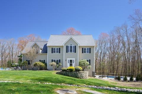 176 Blackstone St, Mendon, MA 01756 photo 1