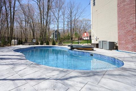 176 Blackstone St, Mendon, MA 01756 photo 37
