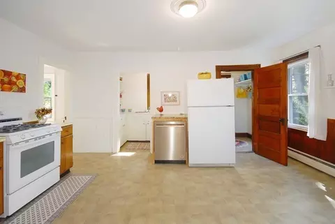 9 Crane Ave, Maynard, MA 01754 photo 8