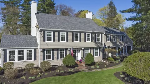 94 Prospect St, Reading, MA 01867 photo 2