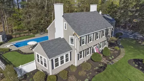 94 Prospect St, Reading, MA 01867