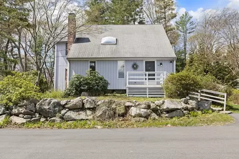 4 Walnut St, Millis, MA 02054