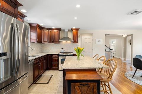 25 Rangely Rd, Waltham, MA 02453 photo 13