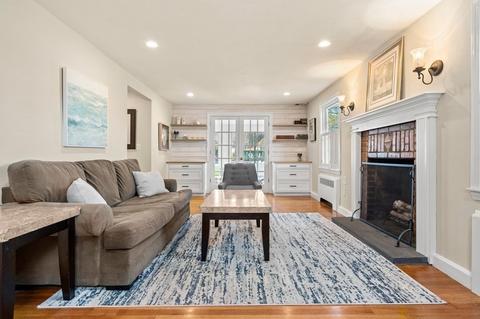 25 Rangely Rd, Waltham, MA 02453 photo 4