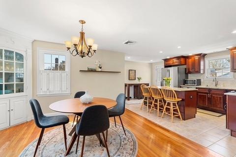 25 Rangely Rd, Waltham, MA 02453 photo 8