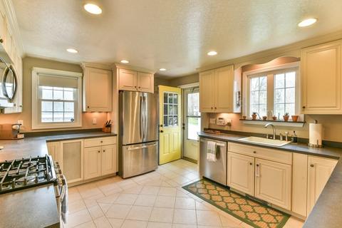 243 Beverly Rd, Worcester, MA 01605 photo 23