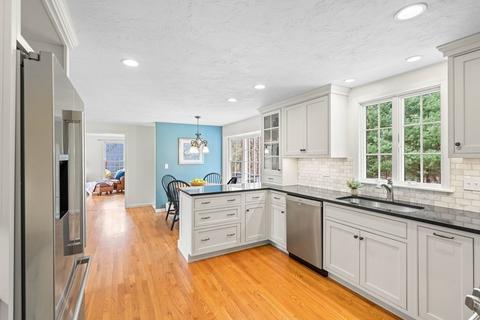 4 Gerald Cir, Acton, MA 01720 photo 3