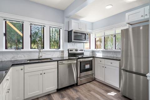 21 Elm St, Webster, MA 01570 photo 6