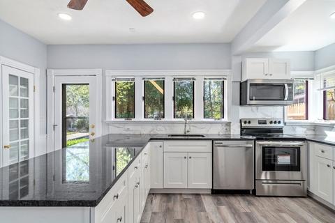 21 Elm St, Webster, MA 01570 photo 5