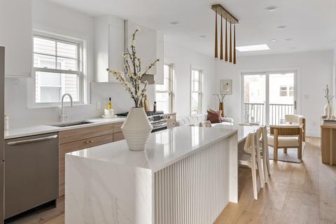 69 Merriam St #3, Somerville, MA 02143