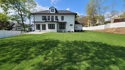 24 Hill St, Needham, MA 02494