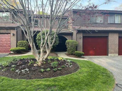 7 Country Club Rd #9, Peabody, MA 01960
