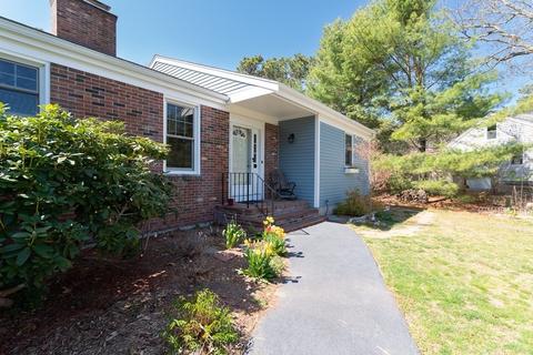 27 Tradewind Dr, Mashpee, MA 02649 photo 3