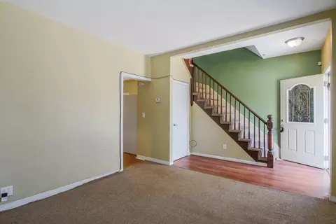 3 Lyman St, Worcester, MA 01603 photo 4