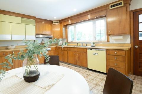 422 Summer Ave, Reading, MA 01867 photo 6