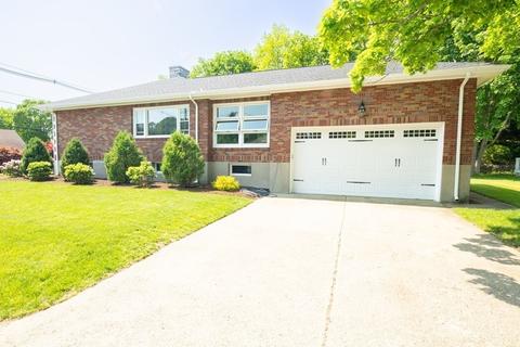 422 Summer Ave, Reading, MA 01867 photo 3