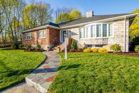 422 Summer Ave, Reading, MA 01867