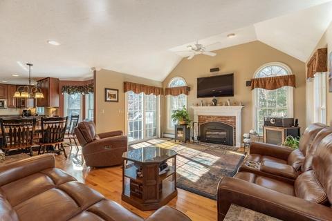 6 Sarah Ln, Maynard, MA 01754 photo 9