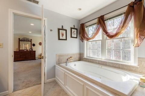 6 Sarah Ln, Maynard, MA 01754 photo 17