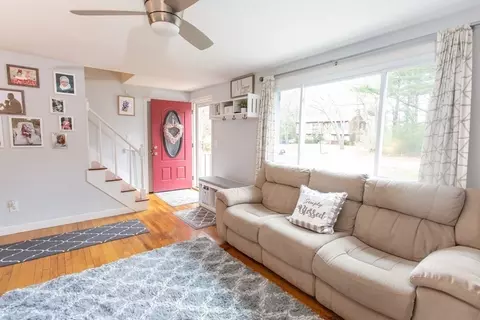 22 Windsor Dr, Wareham, MA 02571 photo 9