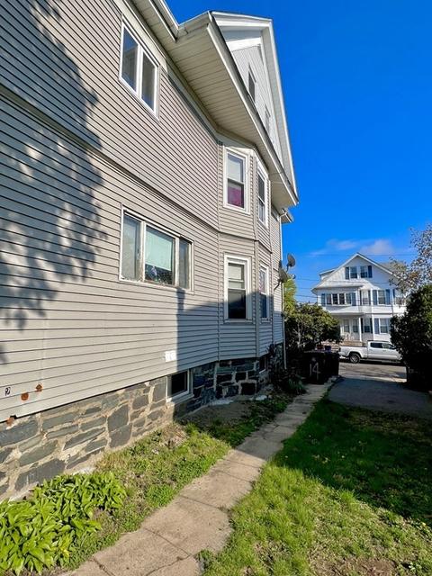 14 Stuart St, Everett, MA 02149 photo 3