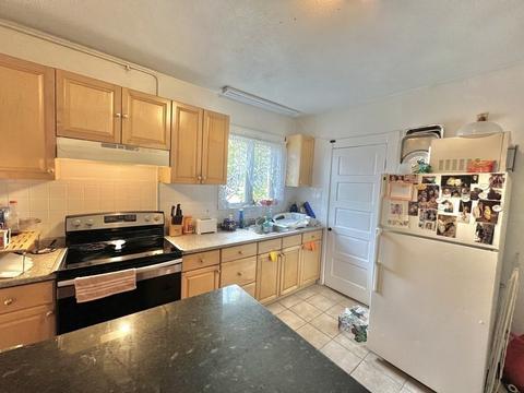 14 Stuart St, Everett, MA 02149 photo 8